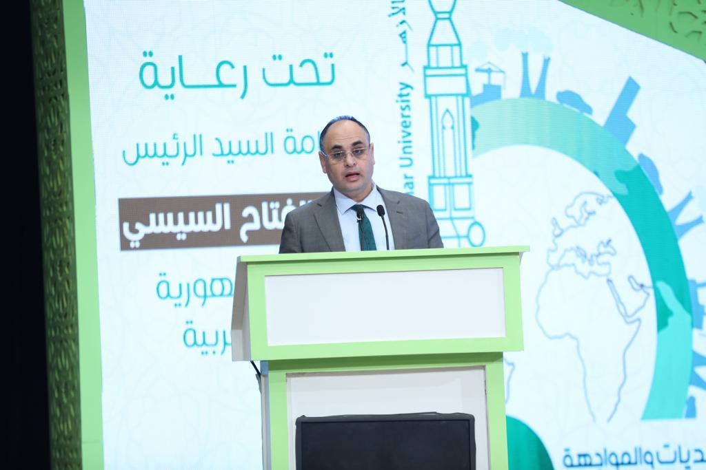 الدكتور على أبو سنة نيابة عن وزيرة البيئة بمؤتمر الأزهر الدولي للمناخ
