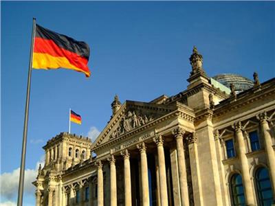 معهد إيفو الألماني يحذر من التخلي عن سلاسل التوريد الدولية