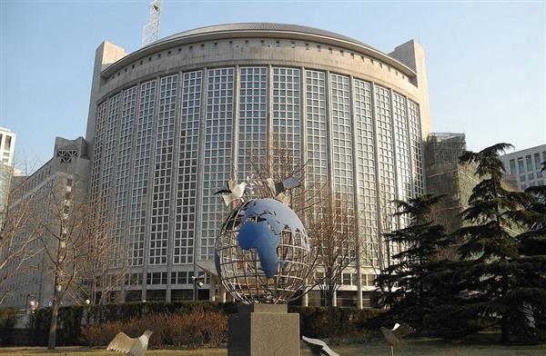الصين تدعو إلى التزام الهدوء وحل القضية الأوكرانية من خلال الحوار