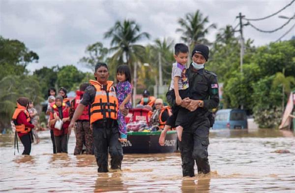 ماليزيا ارتفاع قتلى الفيضانات إلى  شخصًا