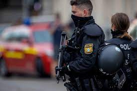 الشرطة الألمانية والهولندية تفكك عصابة لتهريب السيارات الفاخرة
