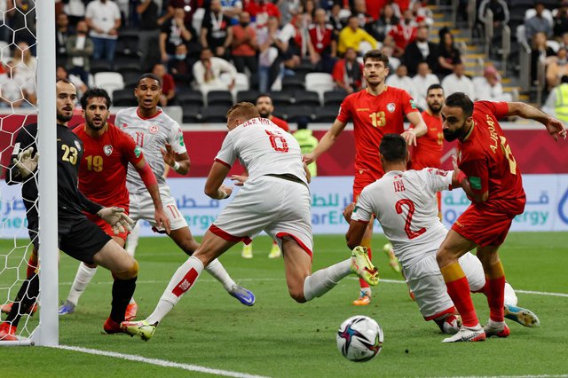 سوريا تتقدم على تونس بهدف نظيف في الشوط الأول بكأس العرب