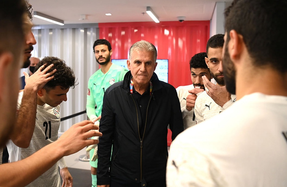 اجتماع لكيروش مع لاعبي منتخب مصر وتدريب تنشيطي استعدادًا لمواجهة الجزائر