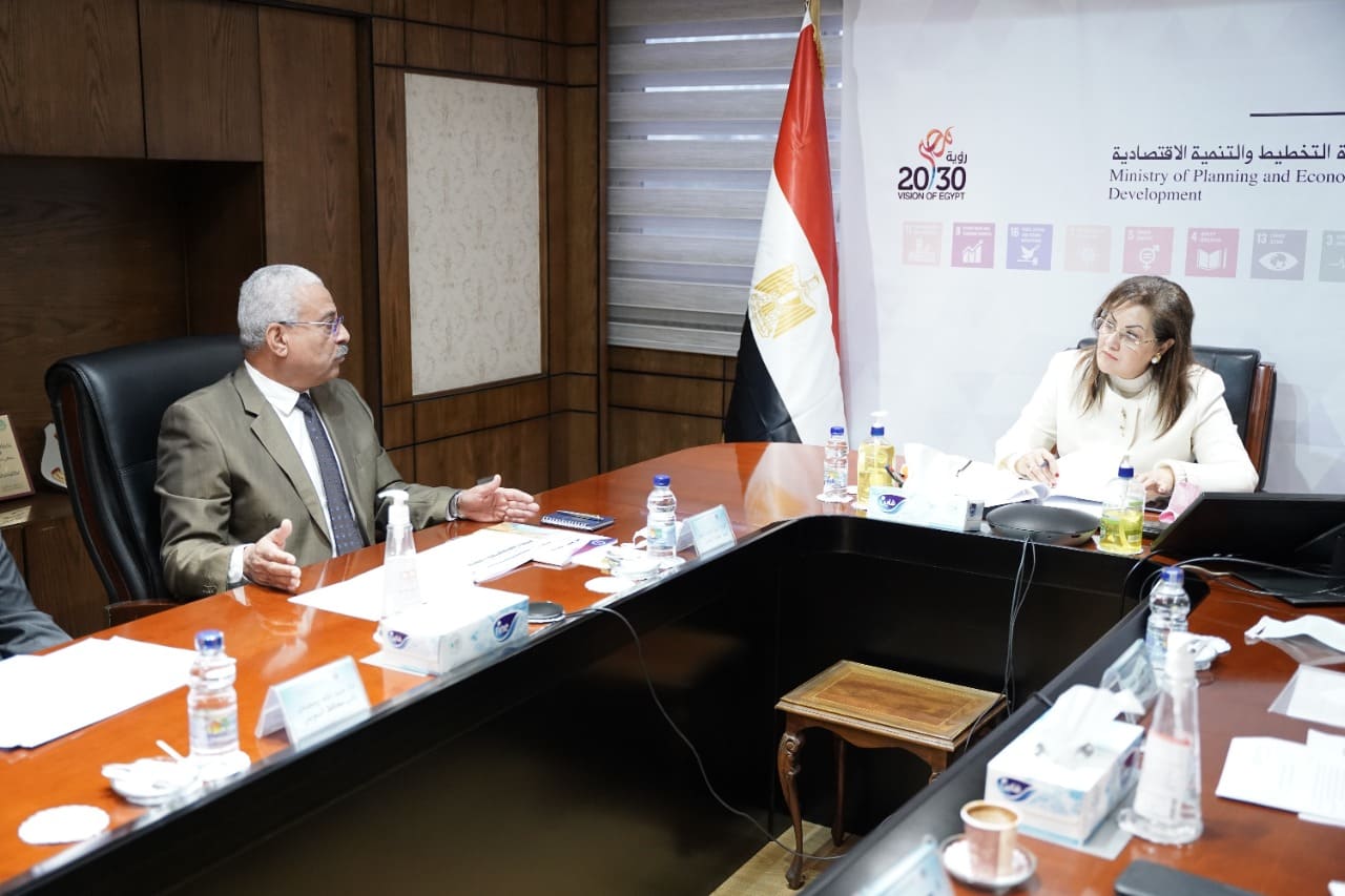 وزيرة التخطيط تناقش تحديات التنمية بمحافظة السويس