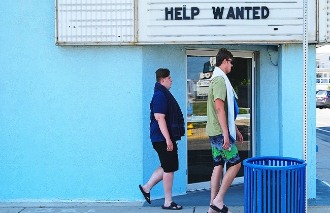 انخفاض طلبات إعانة البطالة لأدنى مستوى منذ  في أمريكا