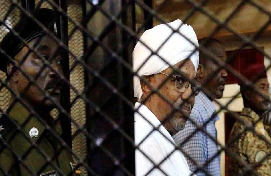 السودان إرجاء محاكمة البشير وعدد من معاونيه في قضية انقلاب 