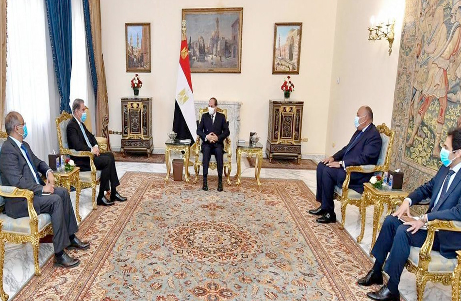 الرئيس السيسي مصر ترحب بتطوير التعاون الثنائي وتبادل الخبرات مع باكستان 