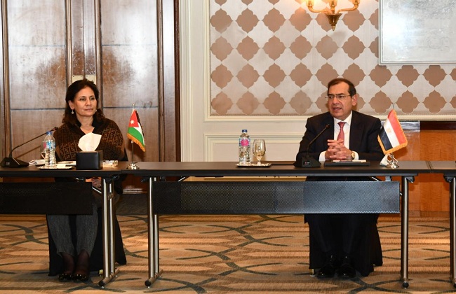 وزير البترول ونظيرته الأردنية يجتمعان لاستعراض الموقف التنفيذى للمشروعات المشتركة |صور