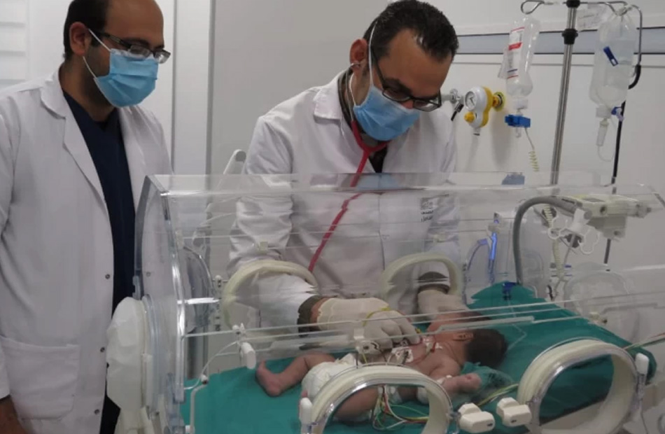 تفاصيل إنقاذ حياة مولود تبدلت شرايين قلبه ببورسعيد  