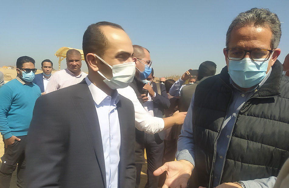 وزير الآثار خلال تفقده منطقتى أتريبس ومقابر الحواويش بسوهاج 