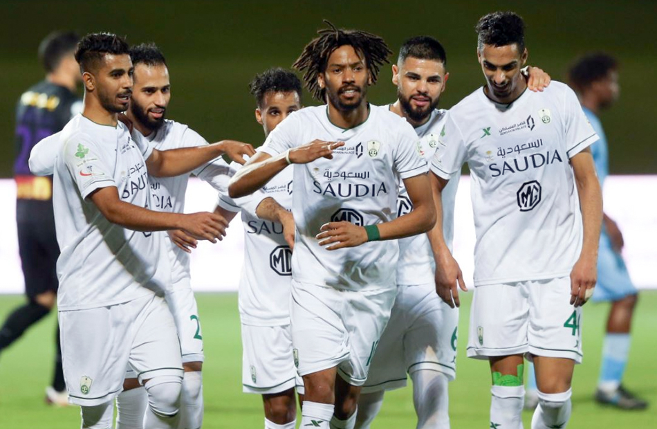 الدوري السعودي صدارة مؤقتة للأهلي بفوز عريض على الوحدة