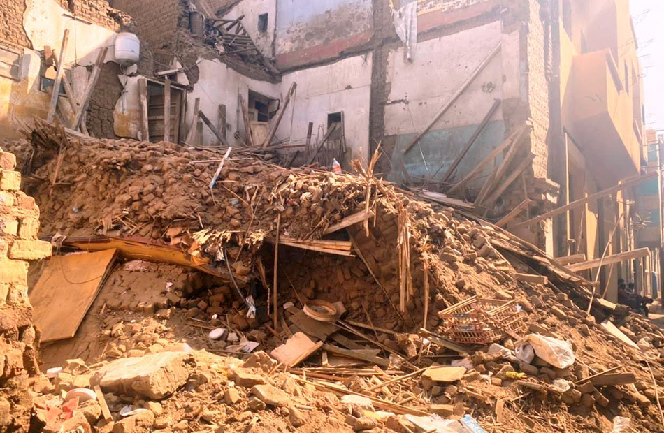 انهيار أجزاء من عقار غرب الإسكندرية وإصابة  أشخاص
