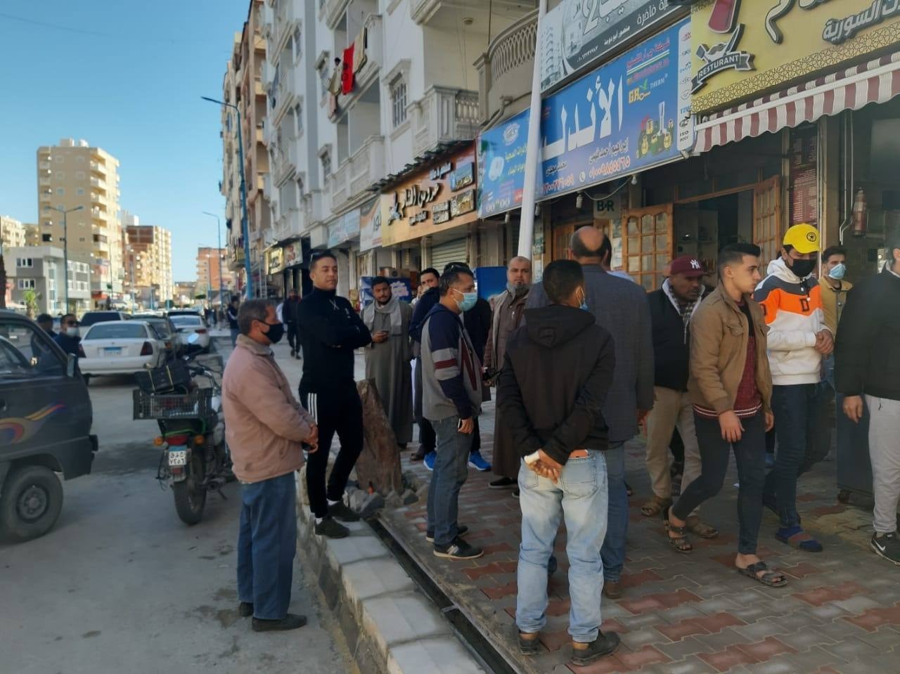 حملة مكبرة لإزالة إشغالات الطريق بمطروح