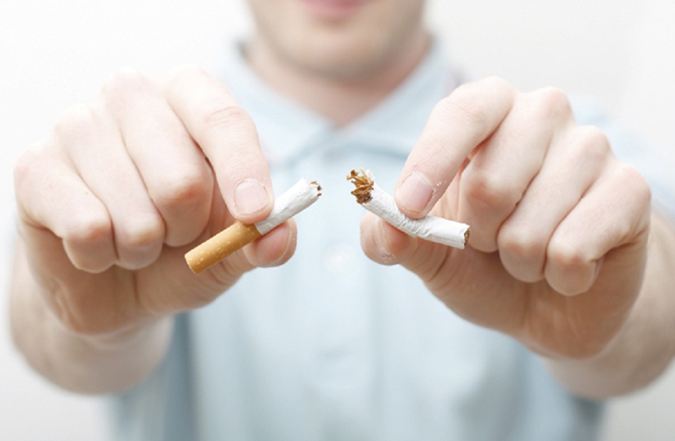 طريقة للإقلاع عن التدخين في أسرع وقت نصيحة من حسام موافي | فيديو