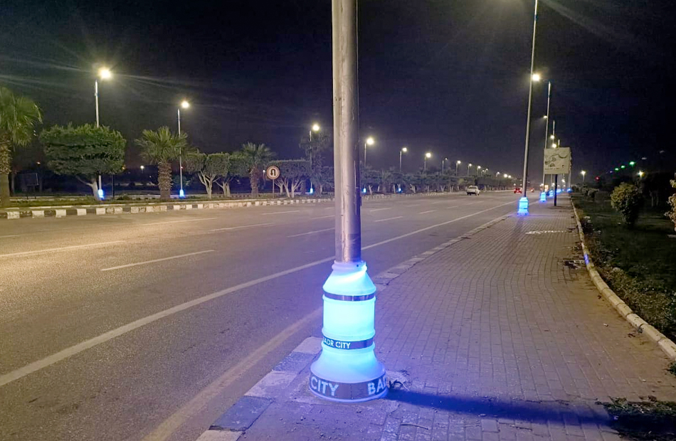 بدء تنفيذ خطة تركيب إضاءة ديكورية بالشوارع والطرق الرئيسية بمدينة بدر|صور -  بوابة الأهرام