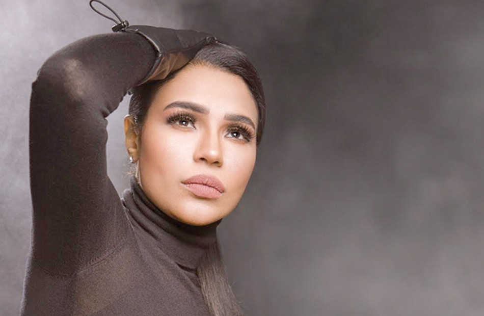 الفنانة أمينة بدايتي مع التمثيل وشاركت في مسرحية «جزيرة القرع | فيديو