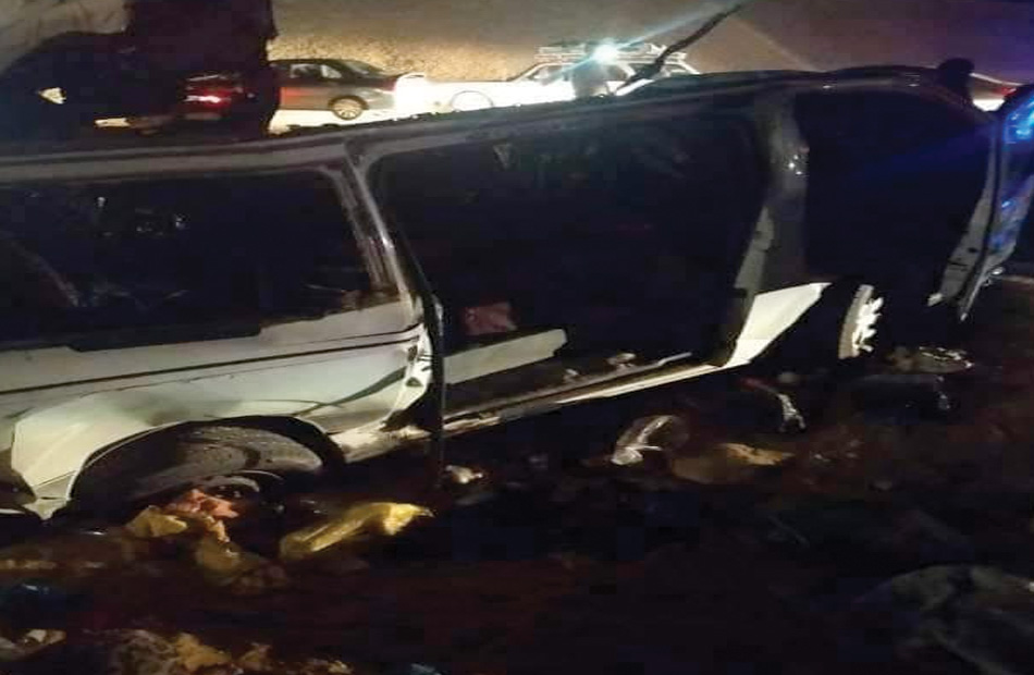  سيارة إسعاف لنقل ضحايا حادث الصحراوي الشرقي الذي تسبب في مصرع وإصابة  شخصًا | صور 