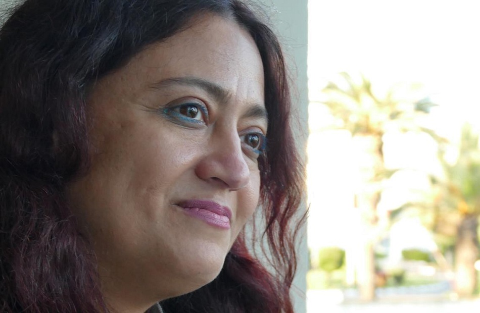 الشاعرة ديمة محمود تقرأ قصائدها في برنامج «كل يوم شاعر الليلة | فيديو