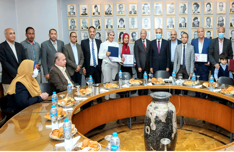 تسليم جوائز مسابقة الدكتورة نوال عمر بالأهرام في حضور عبدالمحسن سلامة| صور