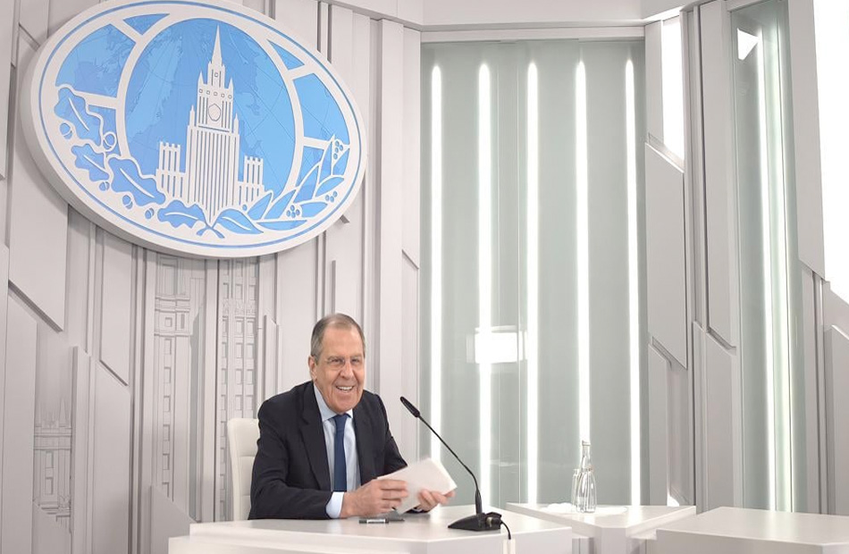 وزير خارجية روسيا يكشف لـ «الأهرام استئناف الرحلات الجوية وخطط التعاون المشترك