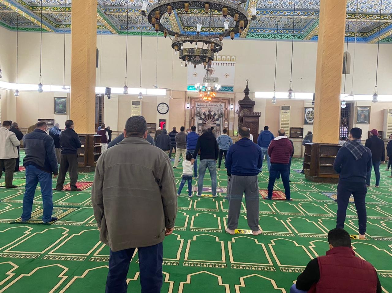صلاة التراويح بالمساجد