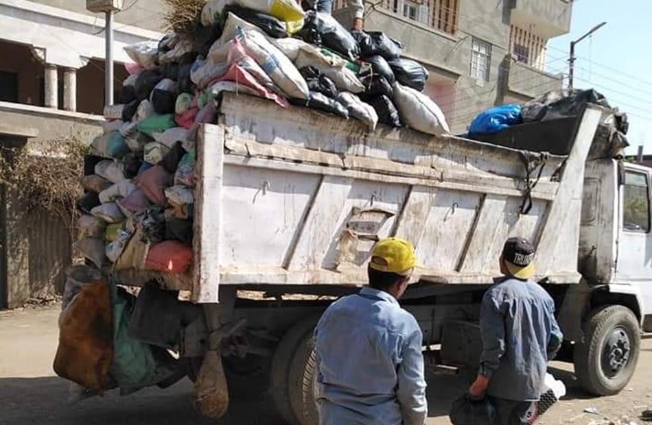 رفع  طن قمامة فى حملة نظافة بمركز الشهداء بالمنوفية |صور