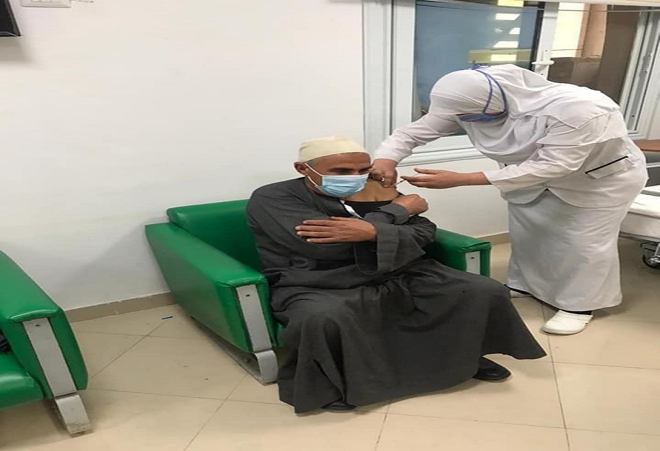 تفتيش مفاجئ على مستشفى قلين بكفر الشيخ ومركز تلقي لقاح كورونا| صور 