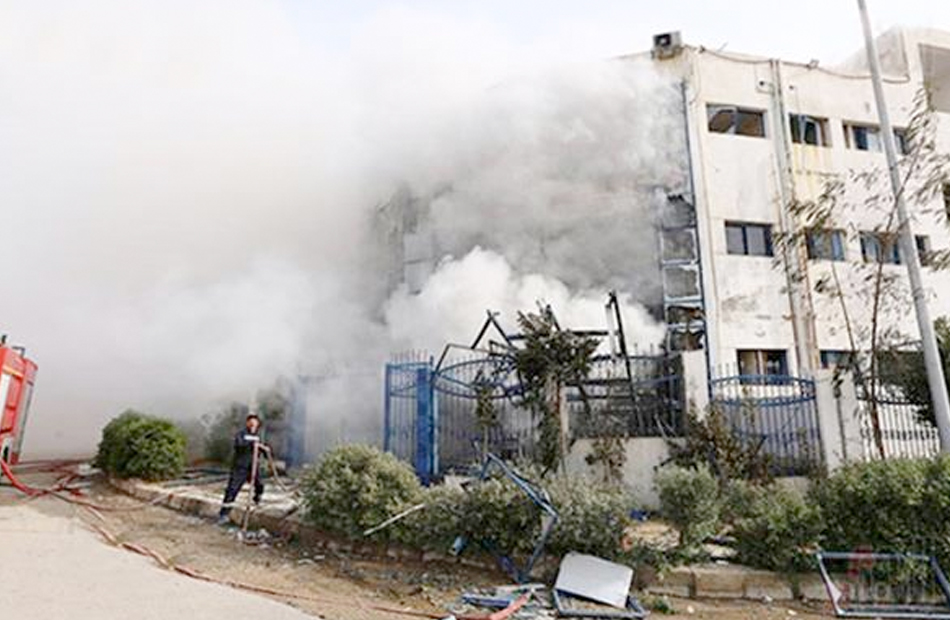 سعفان يتابع أسباب حريق مصنع سنمار للكيماويات ببورسعيد  ويوجه بالحفاظ علي حقوق العمال