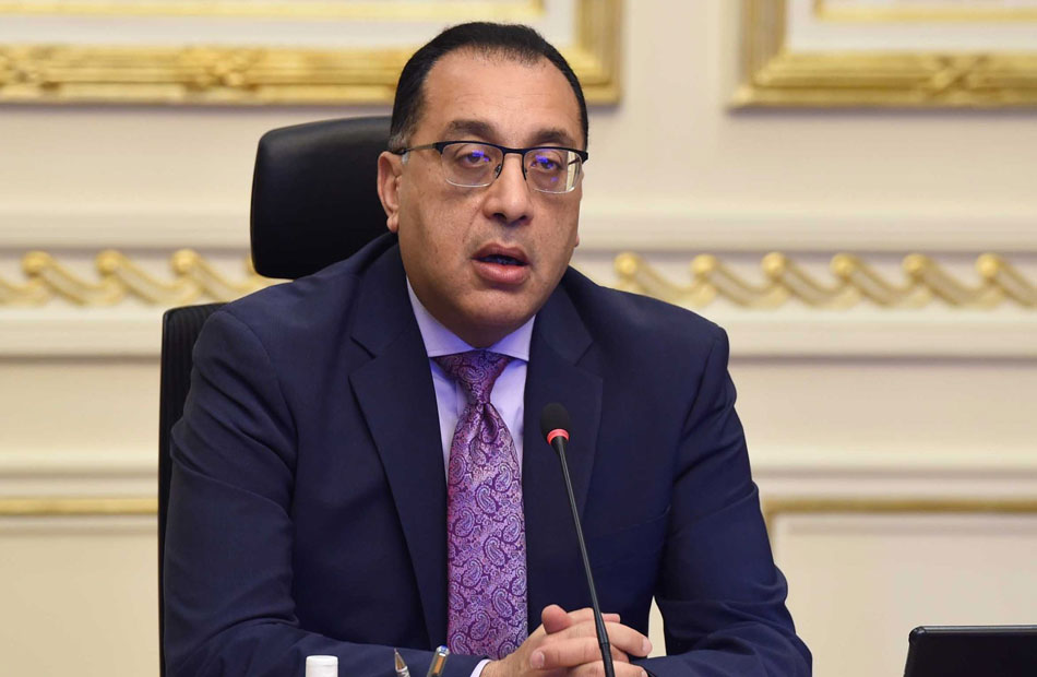 رئيس الوزراء يتفقد الأعمال بمحور محمد أنور السادات