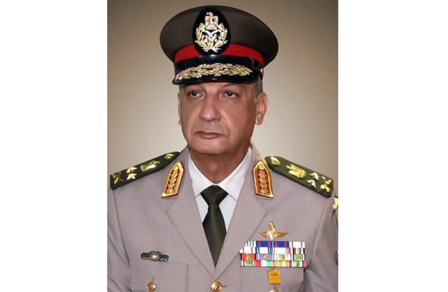 وزير الدفاع يصدق على تخفيض نسب القبول بالأكاديمية والكليات العسكرية دفعة أكتوبر 