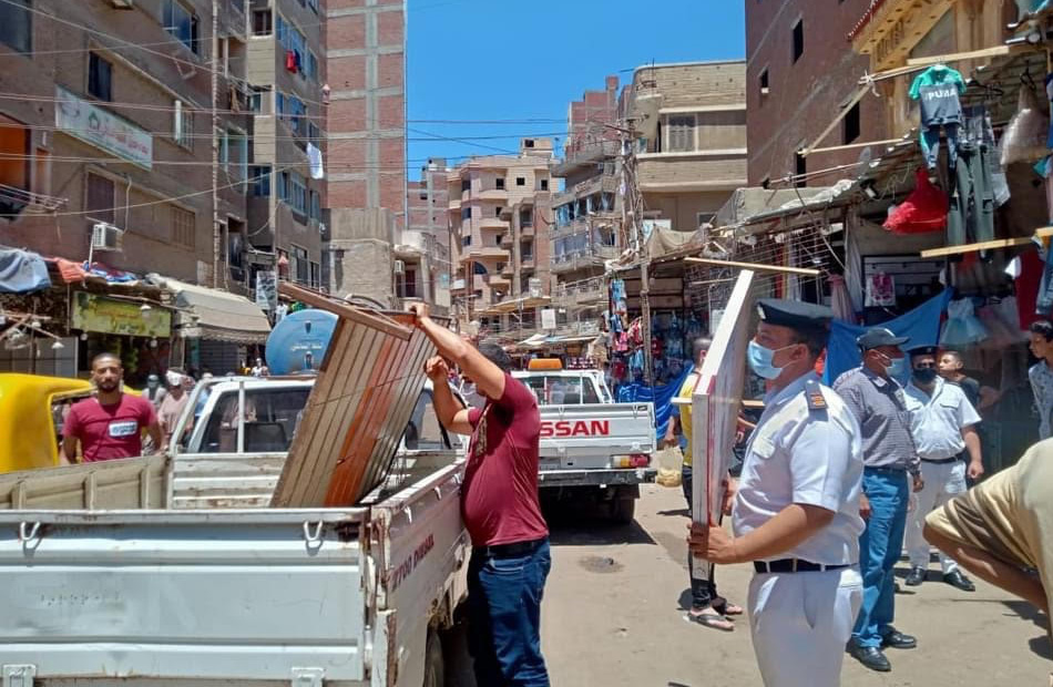 حملة مكبرة لإزالة الإشغالات بشوارع دسوق بكفرالشيخ | صور   