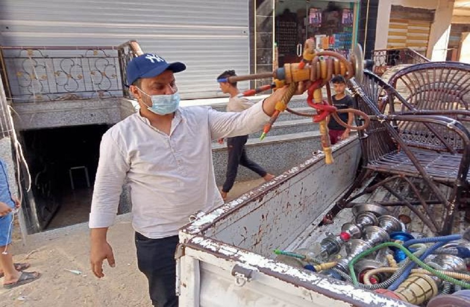 تشميع  مقاهٍ ومصادرة  شيشة في مركز السنطة بالغربية