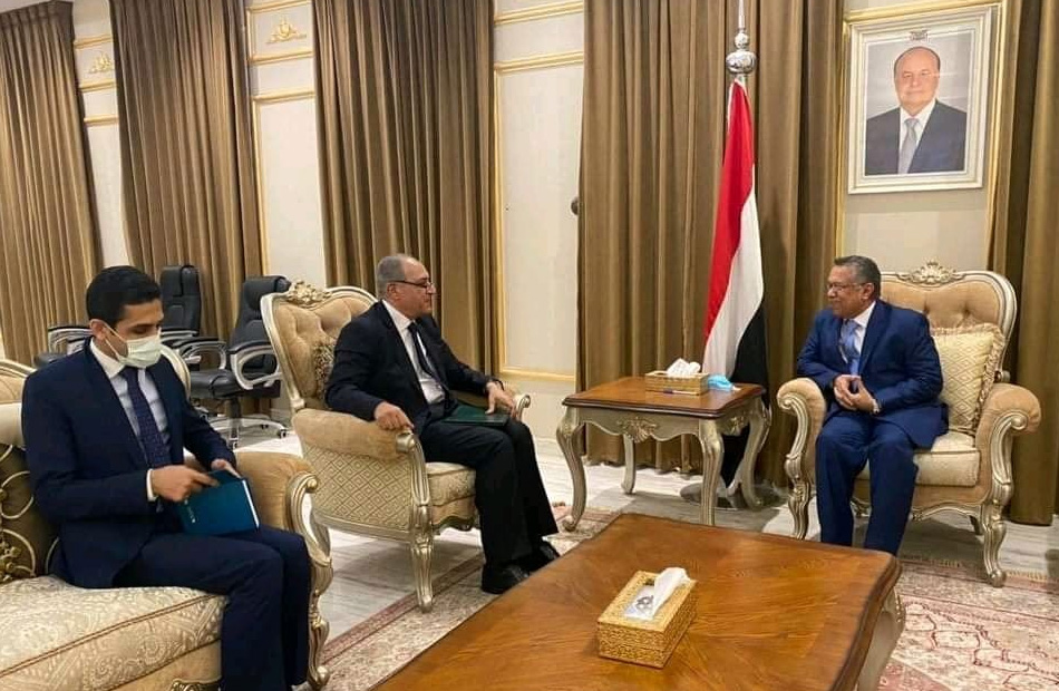 سفير مصر باليمن يؤكد المساندة لتسوية الأزمة اليمنية على نحو يُنهي معاناة الشعب