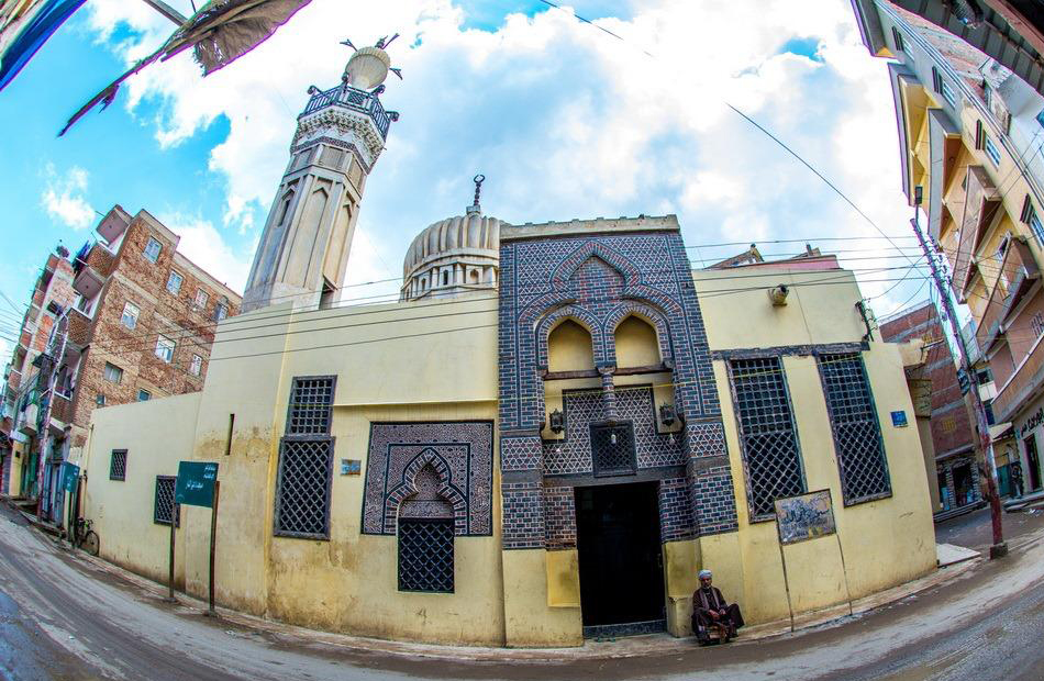 بعدسة فنان «فوّه الإسلامية مدينة المساجد | صور
