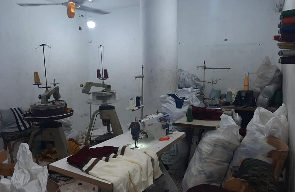 غلق مصنع ملابس ومخزن ألوميتال بالهرم لمخالفتها قرارات الغلق | صور - بوابة  الأهرام