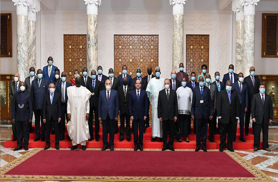 الرئيس السيسي يستقبل رؤساء المحاكم الدستورية والعليا الأفارقة |صور