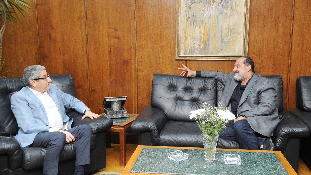 الأستاذ ماجد منير رئيس التحرير وحوار مع الفنان خالد الصاوي