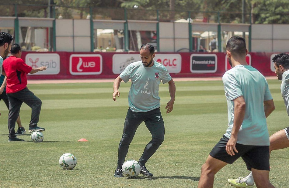 وليد سليمان ينتظم في تدريبات الأهلي الجماعية