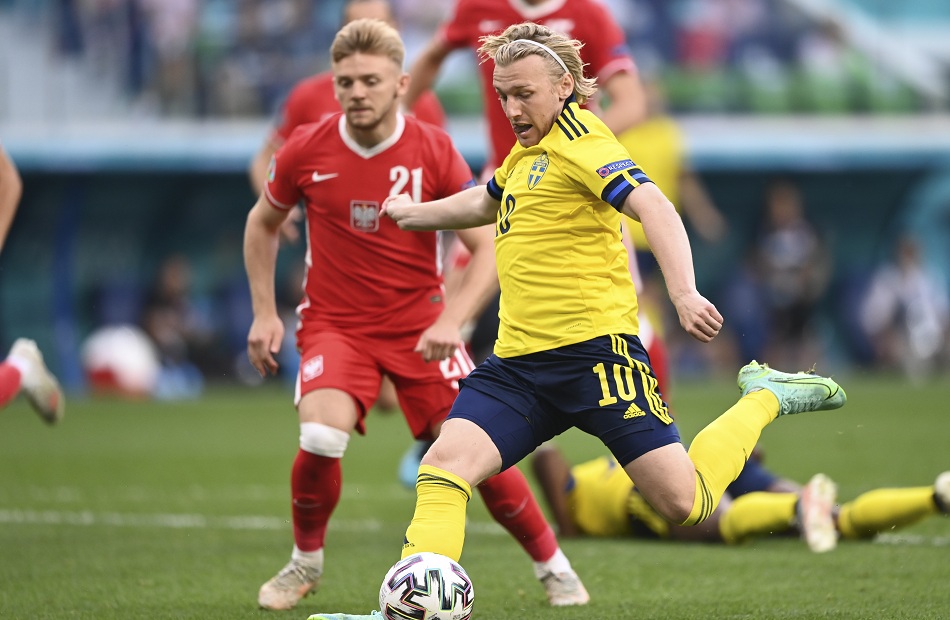 ;فورسبيرج; يقود السويد للتقدم على بولندا بالشوط الأول فى يورو 