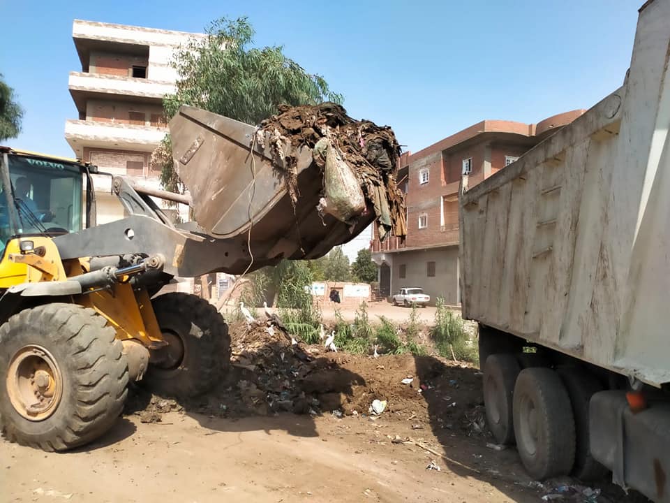 رفع  طن مخلفات من شوارع مركز رشيد في البحيرة