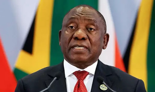 رئيس جنوب إفريقيا يصف قرار الدول التي منعت الرحلات من بلاده بـ التمييز غير العادل  ويطالب برفعها
