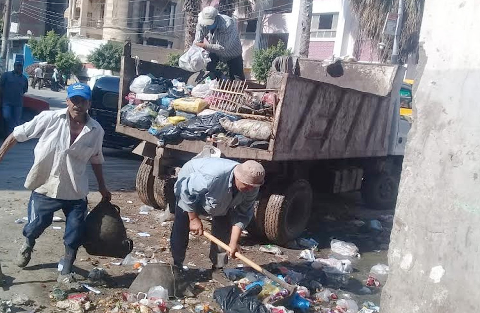 الغربية رفع  طن قمامة ومخلفات من شوارع مركز السنطة