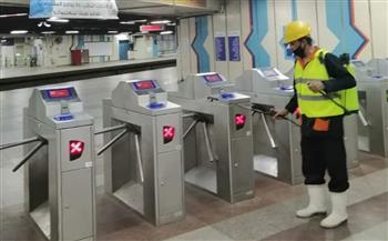  شركة المترو تواصل تطهير وتعقيم المحطات والقطارات بالخطين الأول والثاني منعا لانتشار كورونا