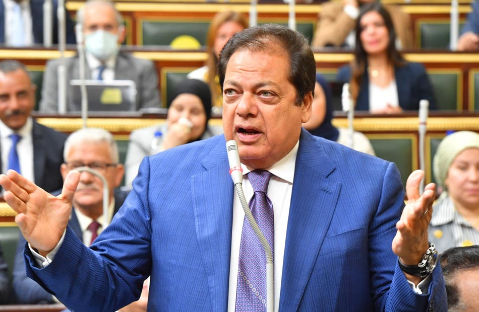 وكيل البرلمان ورئيس شباب المصريين بالخارج يتفقدان مقار الانتخابات بالإمارات والكويت الأعلي تصويتًا