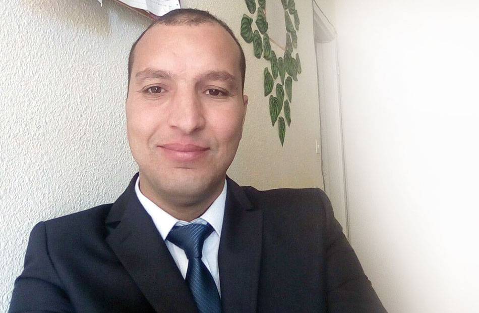 الجزائرى أحمد طيباوى الفائز بجائزة نجيب محفوظ عام  محاولة إفساد الذائقة لن تنجح طويلا
