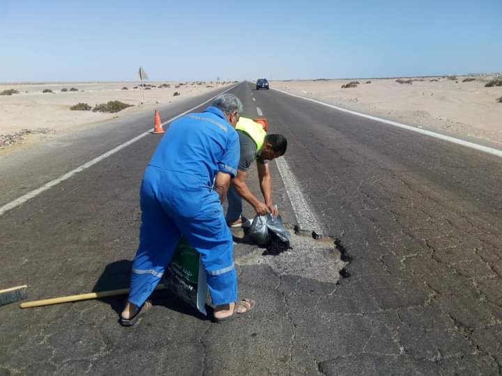  ترميم طريق  الزعفرانة- رأس غارب- الغردقة   