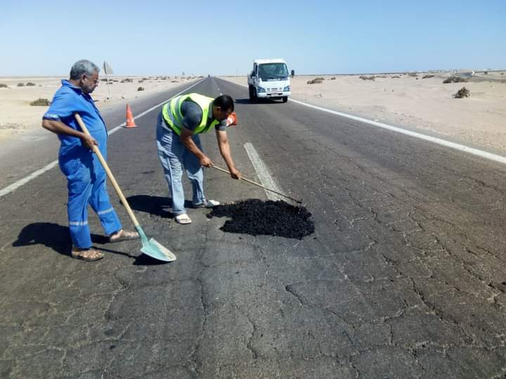  ترميم طريق  الزعفرانة- رأس غارب- الغردقة   