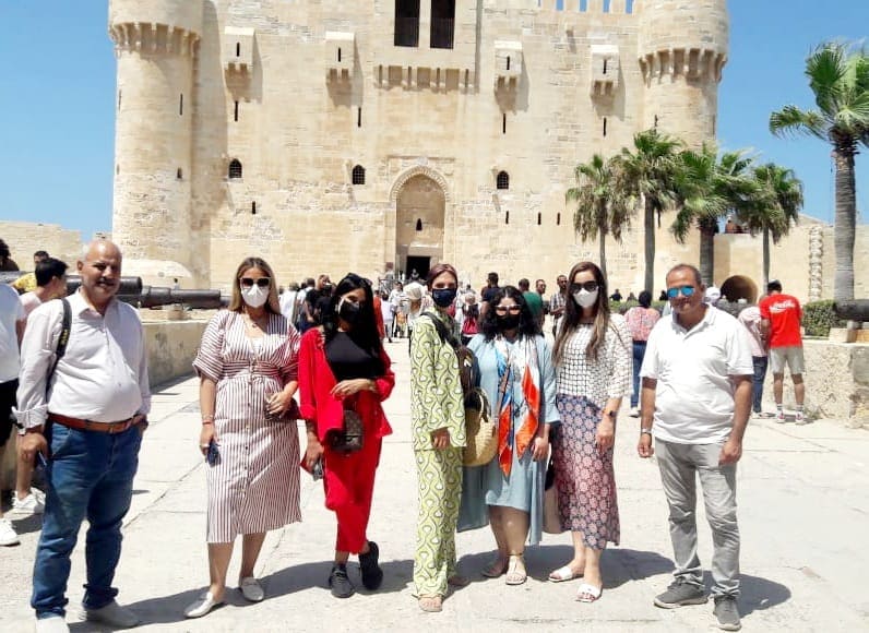 مؤثرون عرب يروجون للمقصد المصري من قلعة قايتباي بالإسكندرية