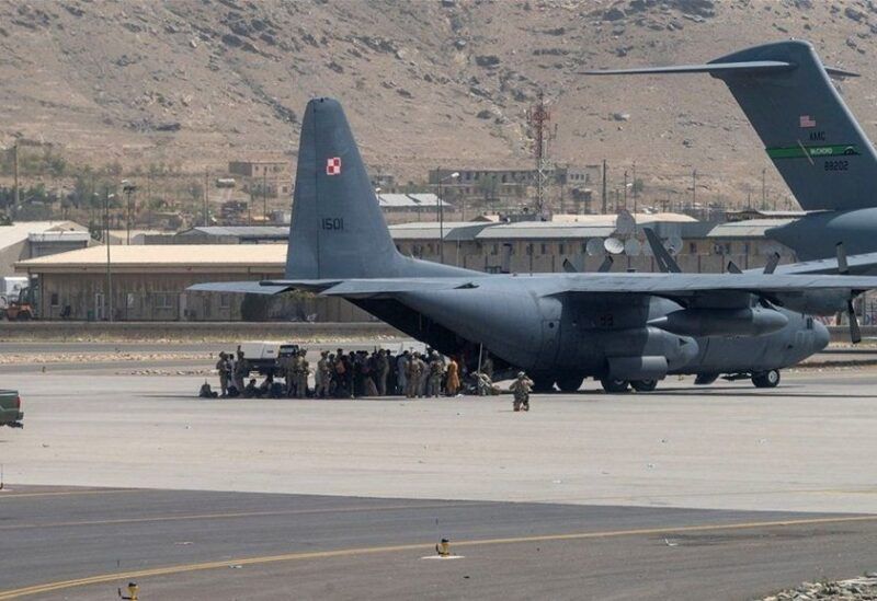 حريق في مطار كابل بعد تبادل لإطلاق النار بين مجهولين والقوات الأمريكية