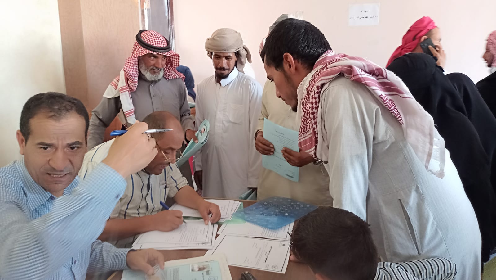 تسجيل  ساقط قيد بالمجان لمواطنين في مركز ومدينة نخل وسط سيناء|صور